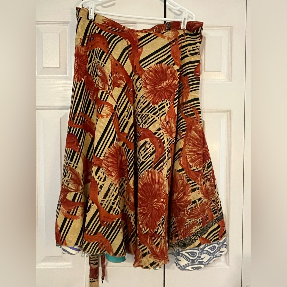 Darn Good Yarn Reversible Sari Wrap Maxi Skirt. Fits Sizes 14-20. Warm Tones.